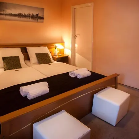 Hotel Wyzsza Brama Centrum *