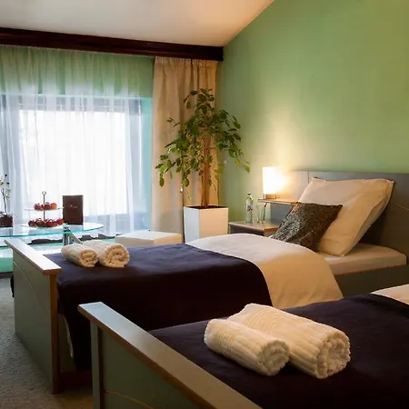 Hotel Wyzsza Brama Centrum *