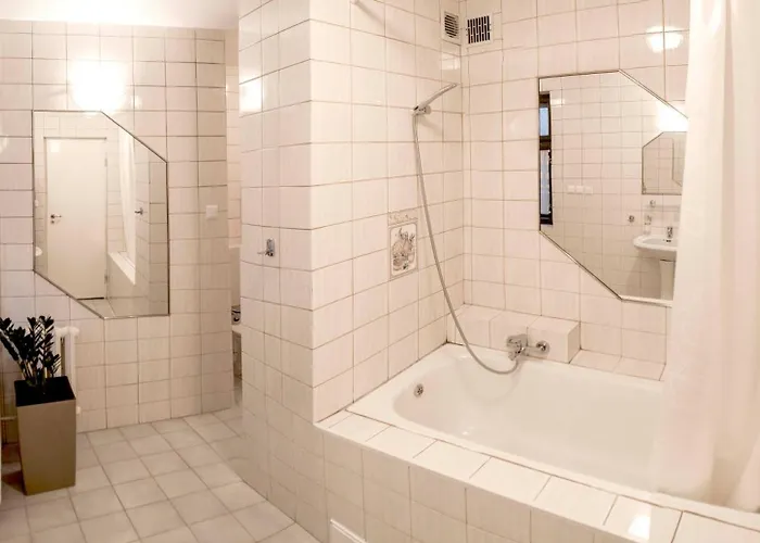 Wyzsza Brama Centrum צ'שין