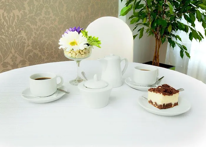 Wyzsza Brama Centrum אורחן צ'שין