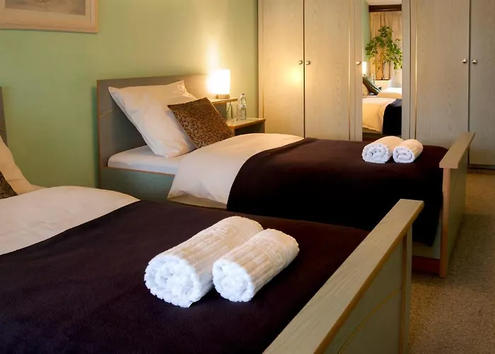 Hotel Wyzsza Brama Centrum Inn *